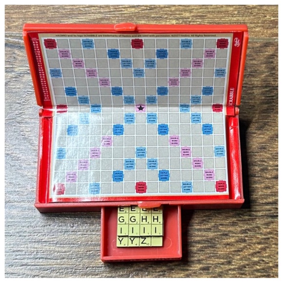 Worlds Smallest Scrabble - Picture 2 of 4